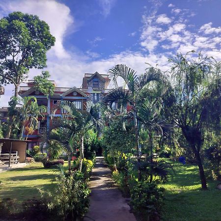 Hotel New Elia Pokhara Dış mekan fotoğraf