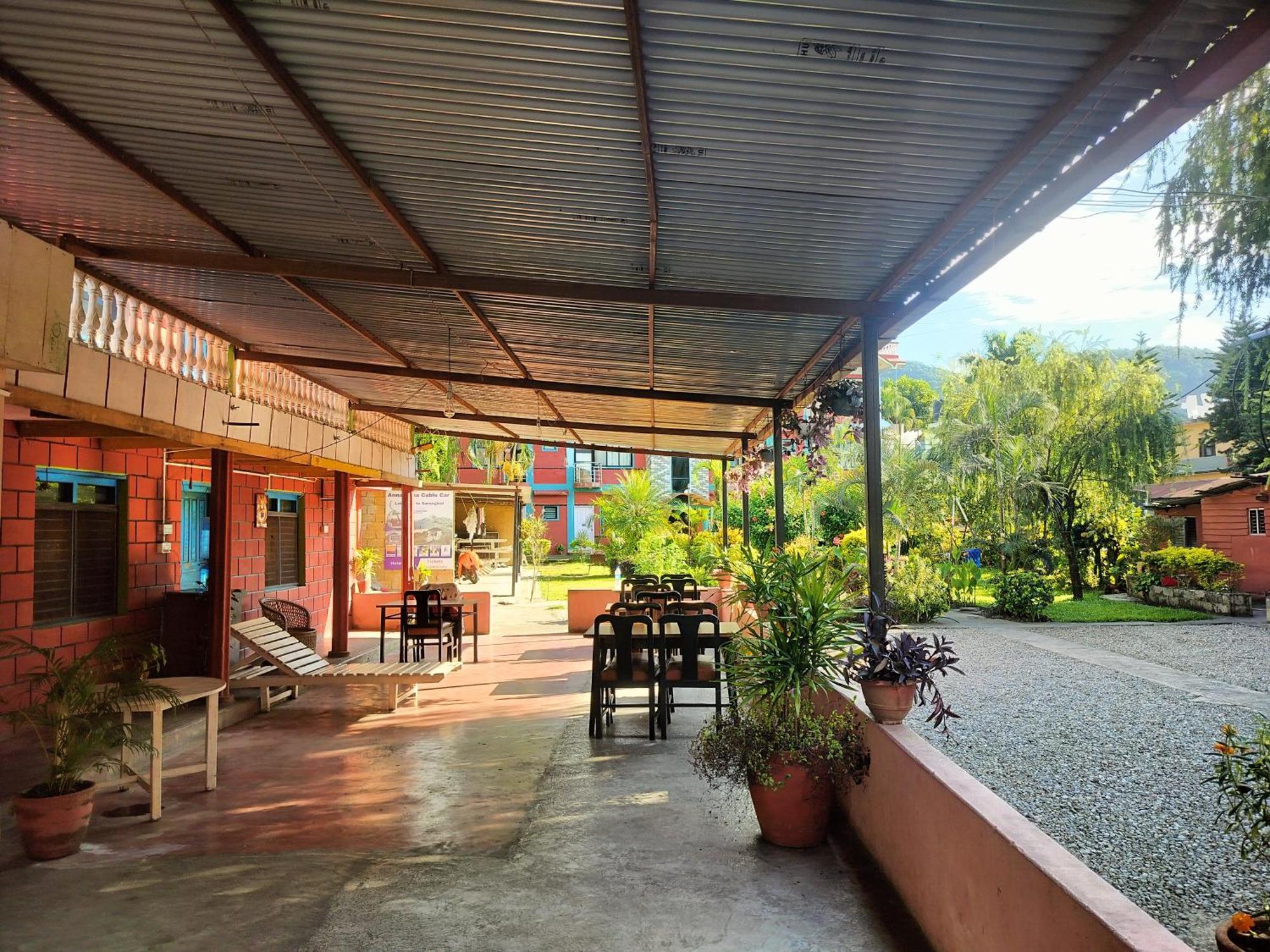 Hotel New Elia Pokhara Dış mekan fotoğraf